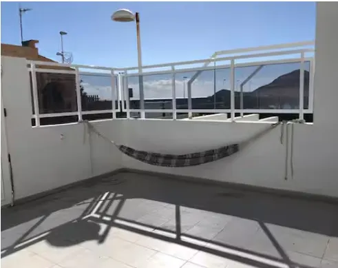 Blick auf Montaña Roja von einer der Terrassen der Oceanfront Loft in El Médano.